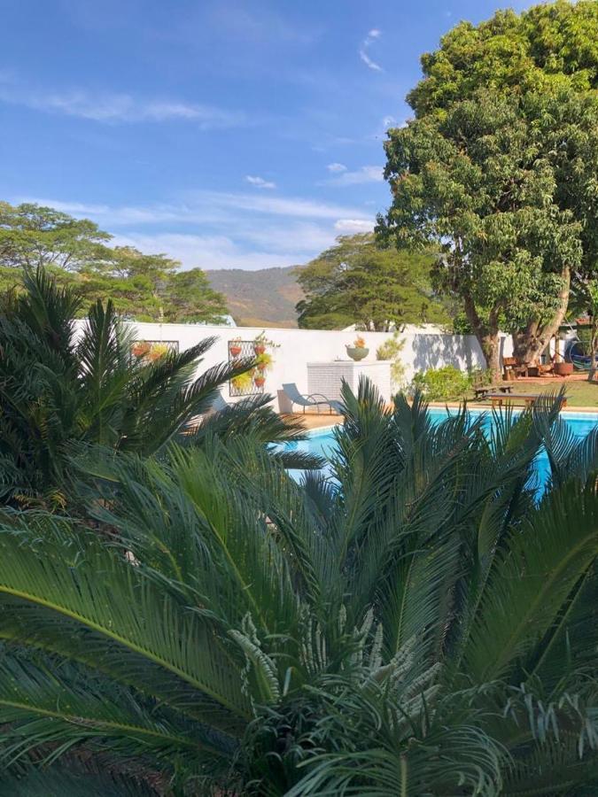 Casa Dom Quixote, Pequena Chacara No Centro Da Cidade Villa อาทิบายา ภายนอก รูปภาพ